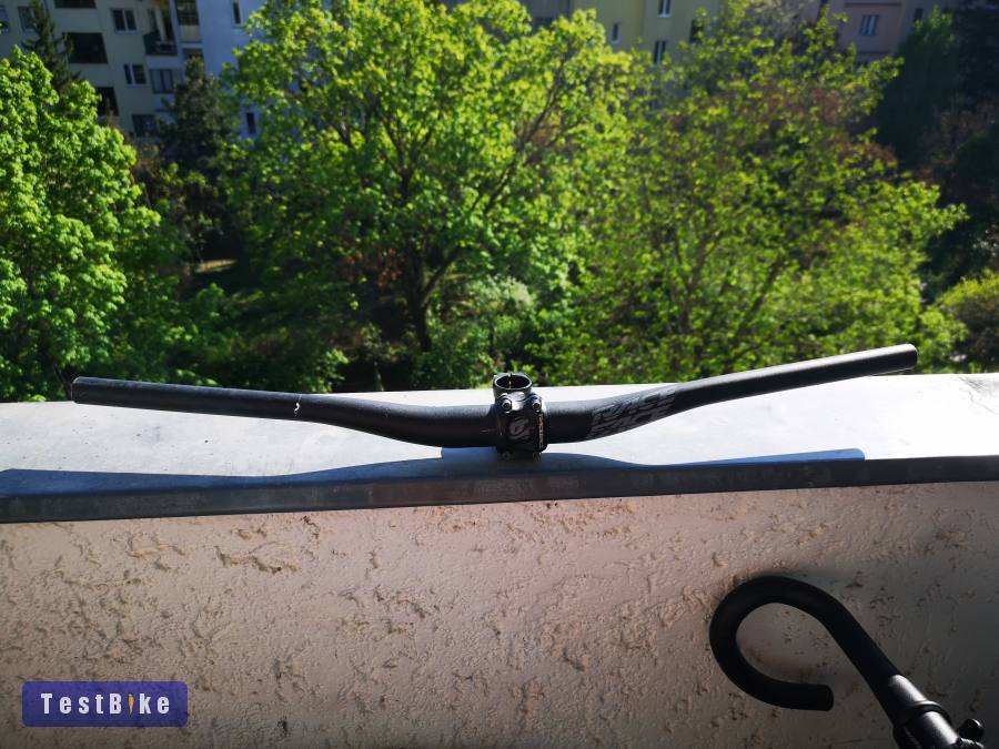 Raceface kormány és kormányszár