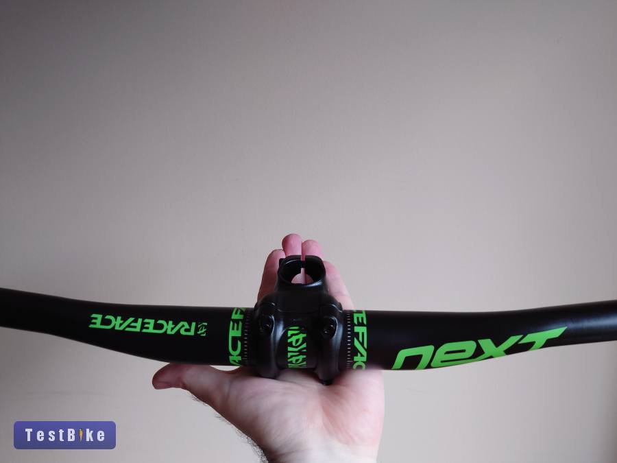 RaceFace next carbon kormány 40mm szárral