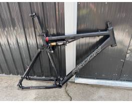 Radon QLT Team fully mtb váz + Manitou Swinger rugóstag