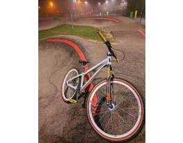 Radon Slush Dream Build Dirt Jump