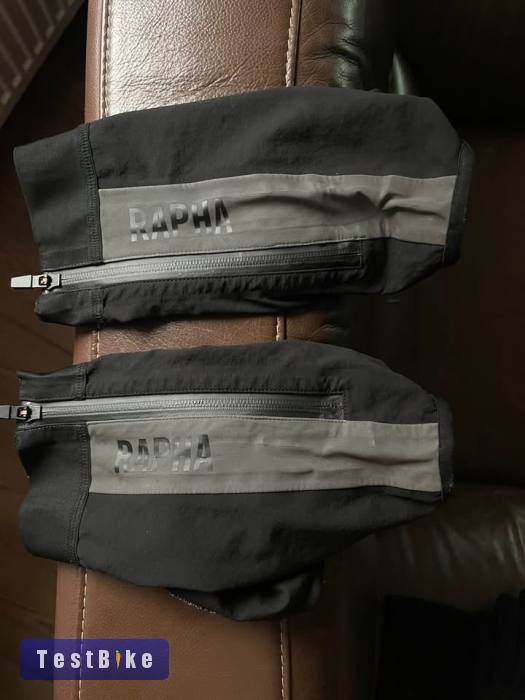 Rapha és Castelli kamásli.