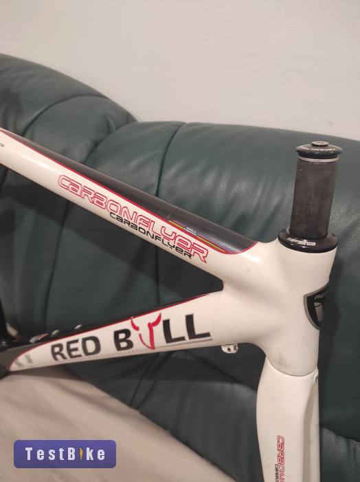 Red Bull Carbonflyer országúti karbon vázszett 'M'-es méretb