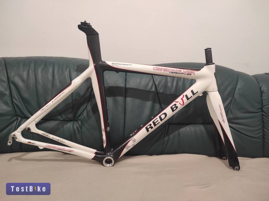 Red Bull Carbonflyer országúti karbon vázszett 'M'-es méretb