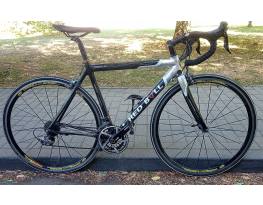 Red Bull karbon országúti Shimano 105 Ultegra Mavic