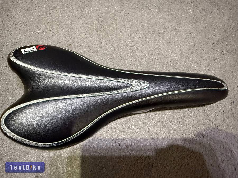 Red Cycling Product nyereg