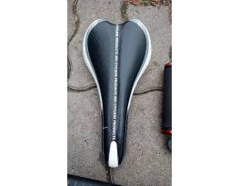 RED Cycling Products nyereg