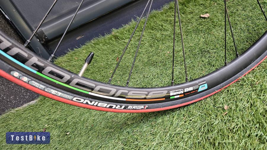 Reparti Corse Bianchi országúti kerékszett