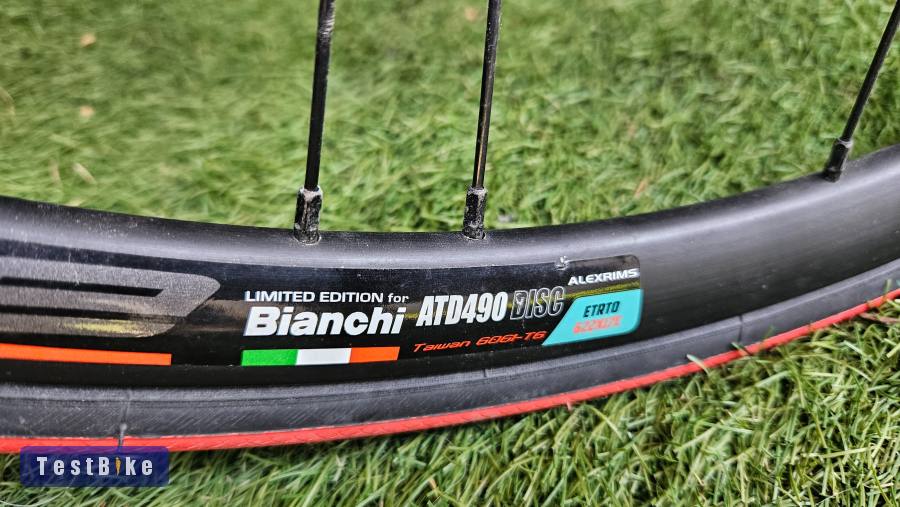 Reparti Corse Bianchi országúti kerékszett