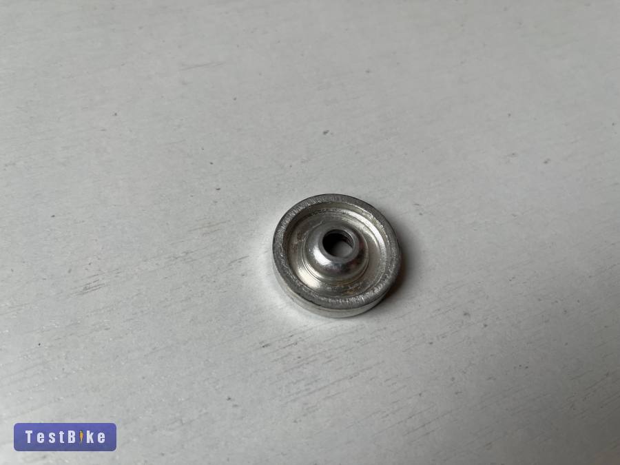 alumínium kulacstartó (2db) és kormányszár zárókupak eladó