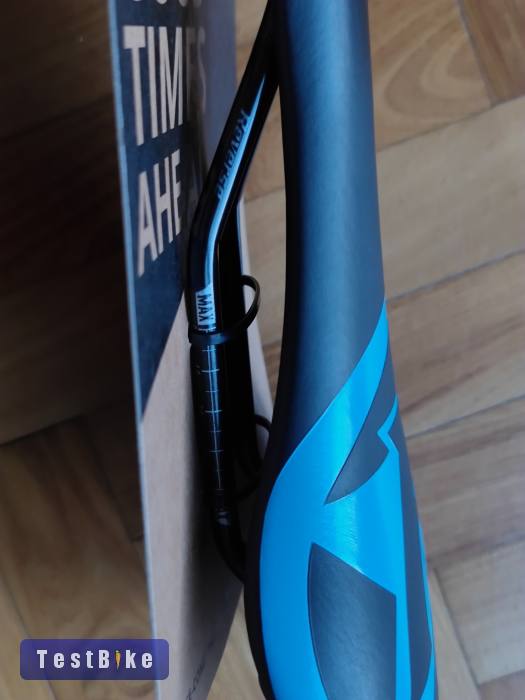 Reverse Fort Will mtb nyereg fekete-kék