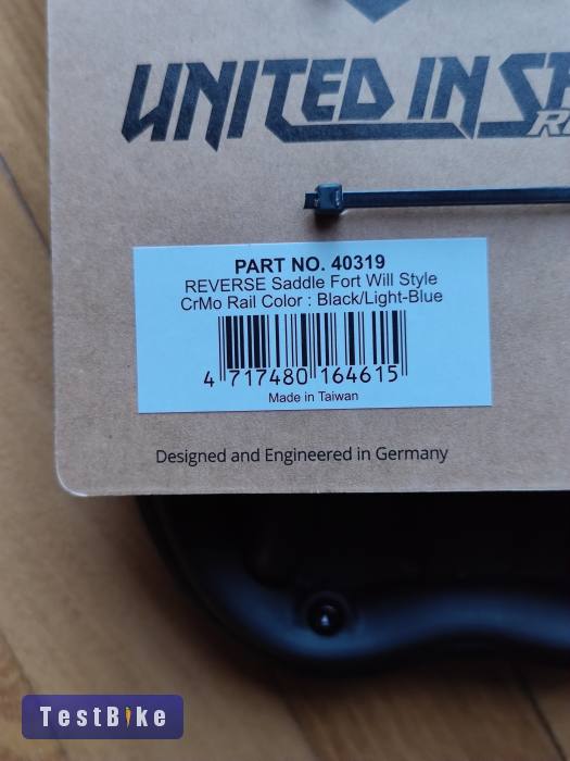 Reverse Fort Will mtb nyereg fekete-kék