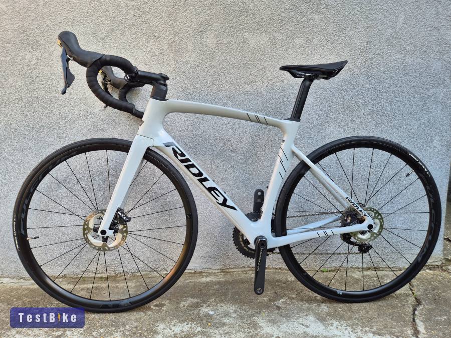 Ridley Noah Disc Carbon R8000 Ultegra. Újszerű! 