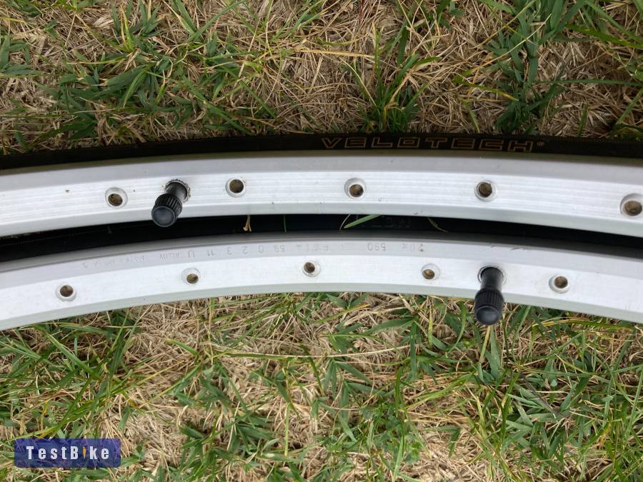 2x Rigida(20x590)+Velotech(37x590) kerék agy & küllők nélkül