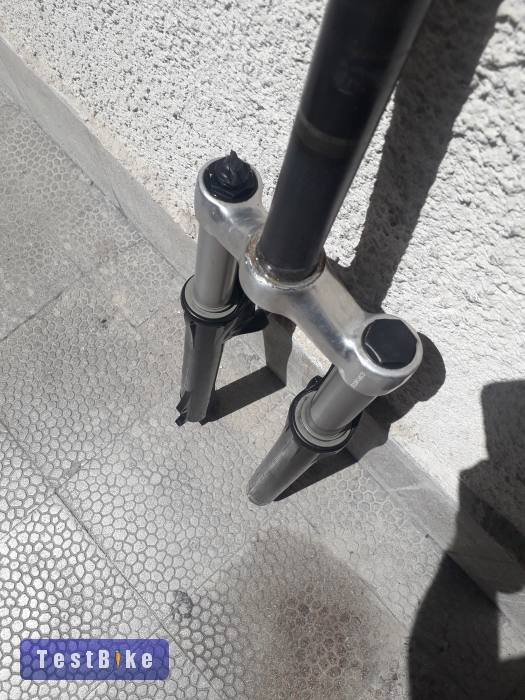 Rock Shox Duke XC levegős teleszkóp