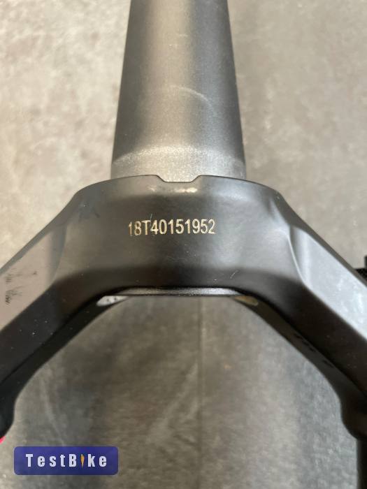 Rock Shox Lyrik select + charger 3.1 RC2 29”