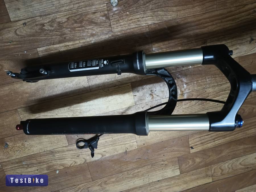 Rock Shox Reba levegős teleszkóp 26"