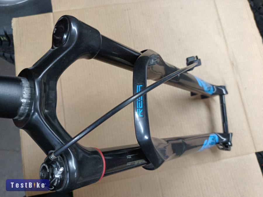 Rock Shox Reba levegős teleszkóp 27,5-29"