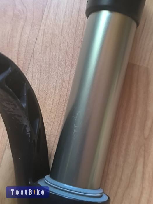 Rock Shox Reba Race 26"-os teleszkóp