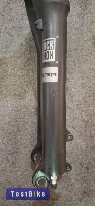 Rock Shox Reba SL teleszkóp.