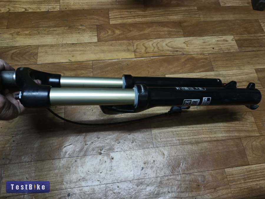 Rock Shox Recon levegős teleszkóp 26" 140mm szervízelt