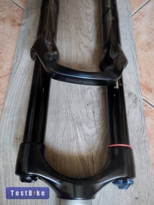 Rock Shox Revelations RC3  SoloAir 27.5