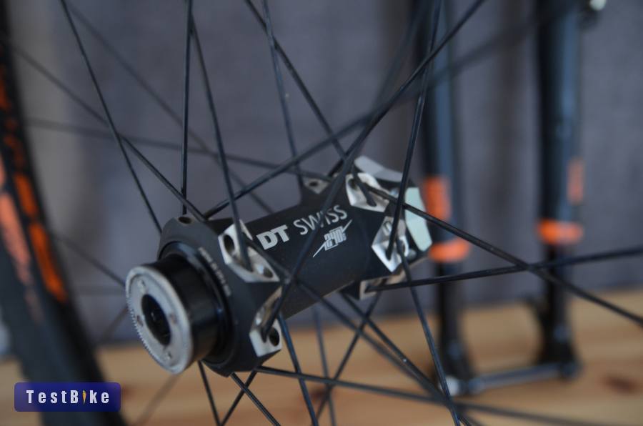 Rock Shox RS1 / DT Swiss