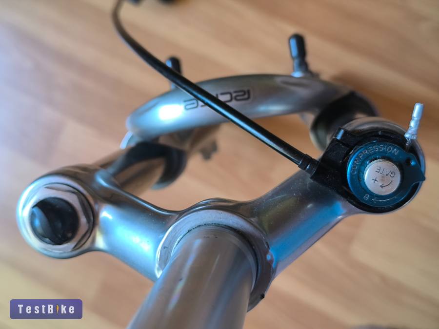 Rock Shox SID Race 26"-os teleszkóp