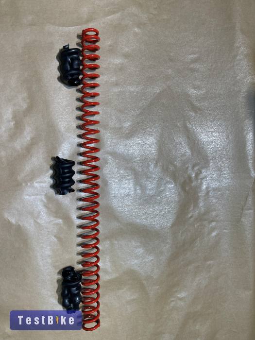 RockShox piros rugó