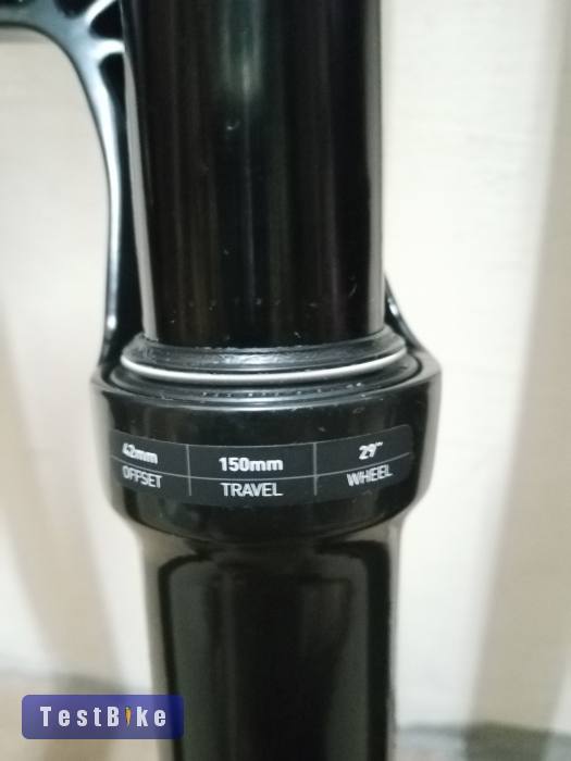 Új RockShox yari 150mm 29boostos