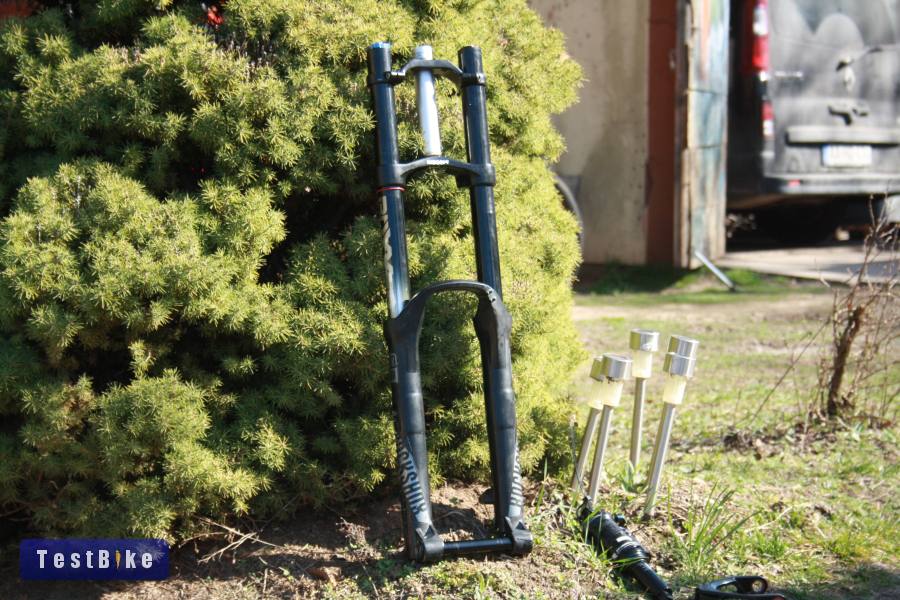 RockShox villák, tag