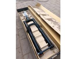 RockShox villák, tag első teleszkóp