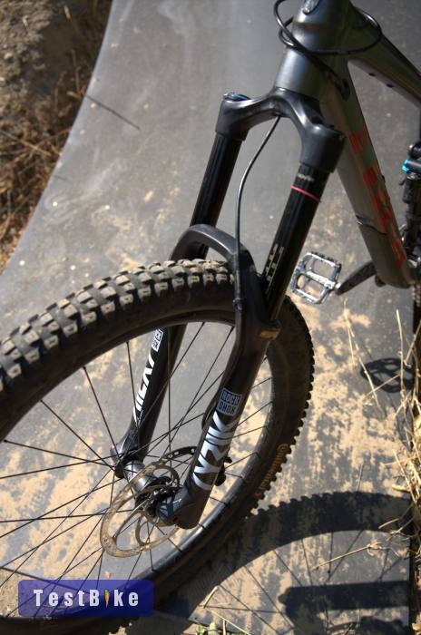 Rockshox Yari vagy Lyrik 180mm 27,5"