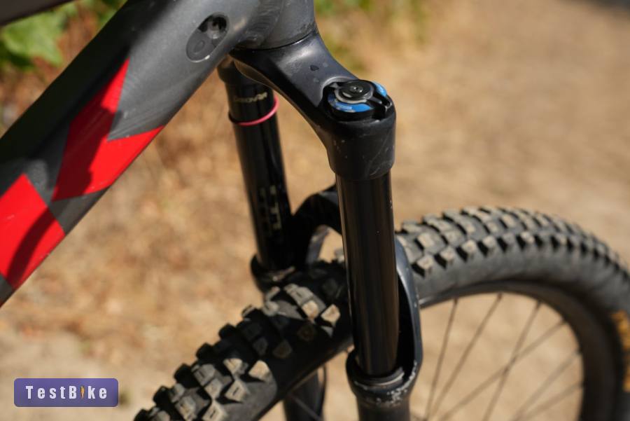 Rockshox Yari vagy Lyrik 180mm 27,5"