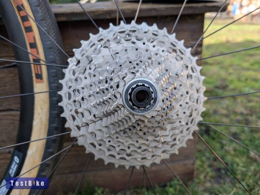 Rose kerékpárból kivett gyári kerék eladó.