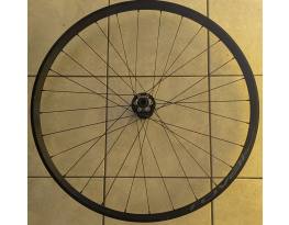 Levo SL-ből Roval Traverse 622x30 boost (12x148, 15x110) 