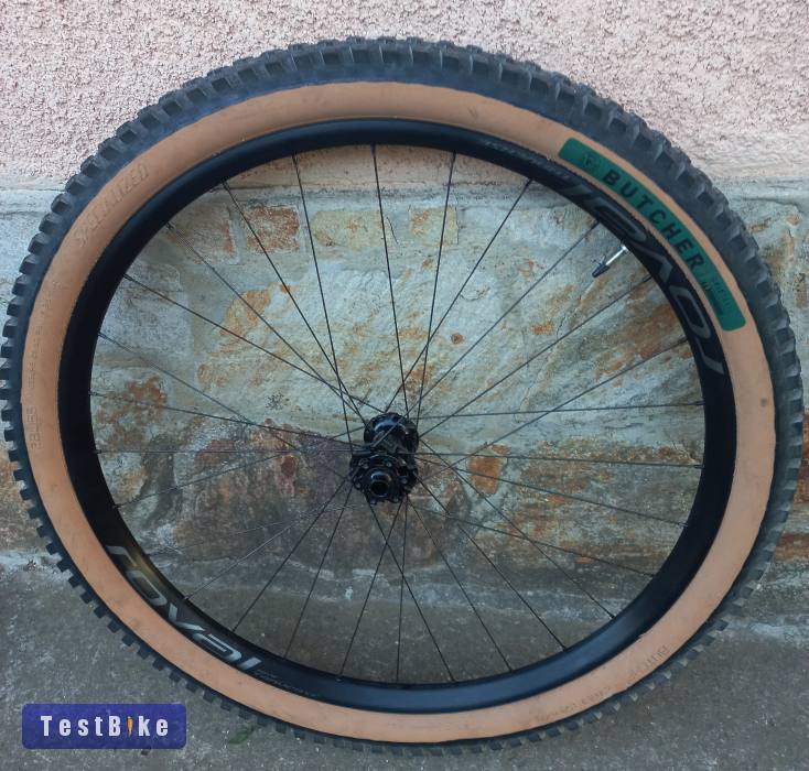 Roval Traverse Alloy 29