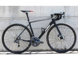 KTM Revelator Alto Master Disc Ultegra Di2 elektromos váltás