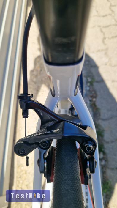 S-works Tarmac SL6 49-es, Dura Ace Di2, karbon kerékszett