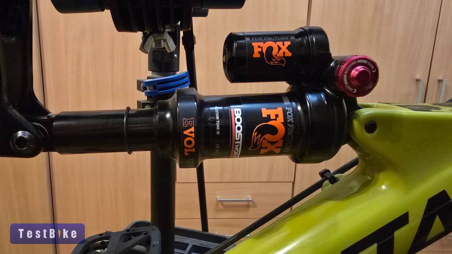 Santa Cruz Hightower LT 1 C Carbon 2017, L-es, egyedi építés