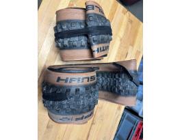 Schwalbe Hans Dampf 29x2.6 TL Easy EVO barna oldalfal párban