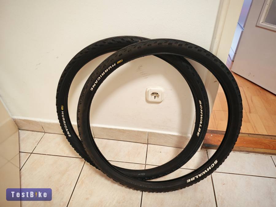 Schwalbe Hurricane 26-os külső 