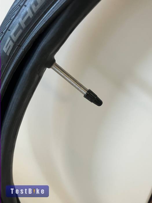 Schwalbe Lugano (700Cx25C) országúti külső gumi (belsővel)