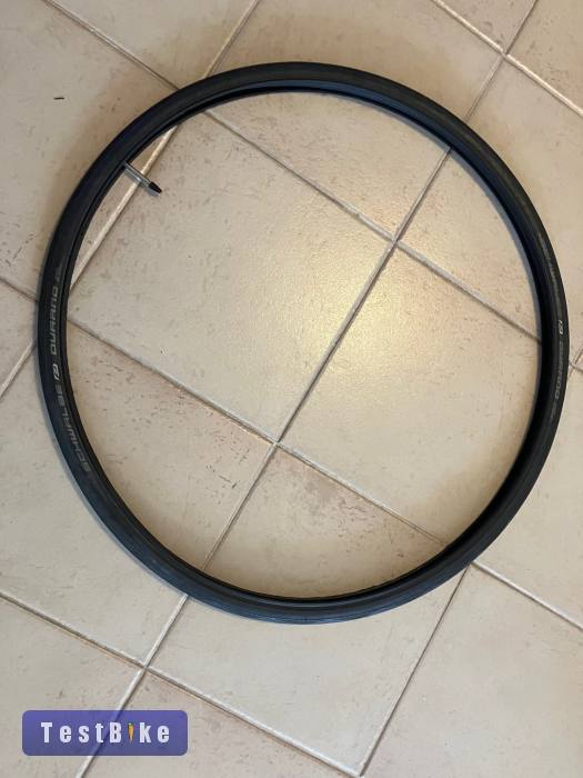 Schwalbe Lugano (700Cx25C) országúti külső gumi (belsővel)