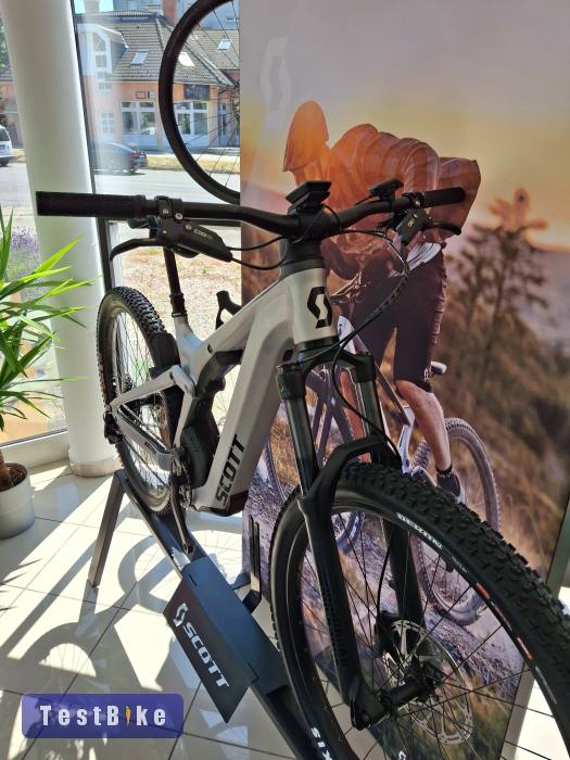 Scott  Strike eRide 920 Evo Új! 1,65M