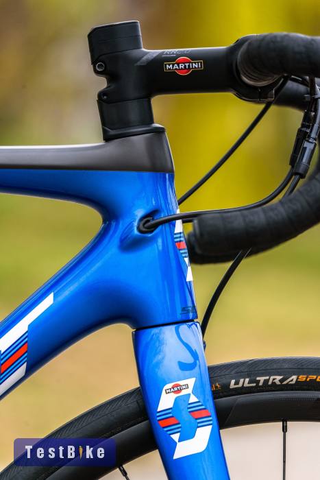 Scott Addict 10 Disc (52) karbon országúti kerékpár