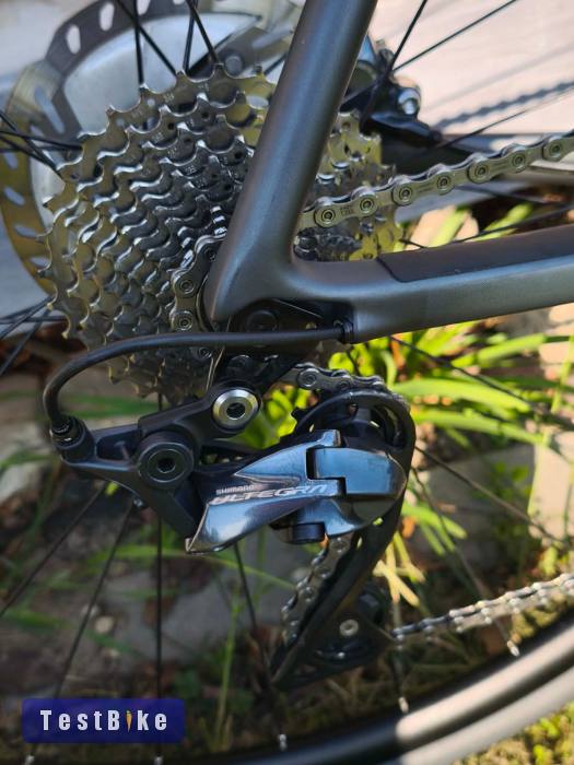 SCOTT ADDICT 10 DISC Karbon Országuti, Shimano ULTEGRA      