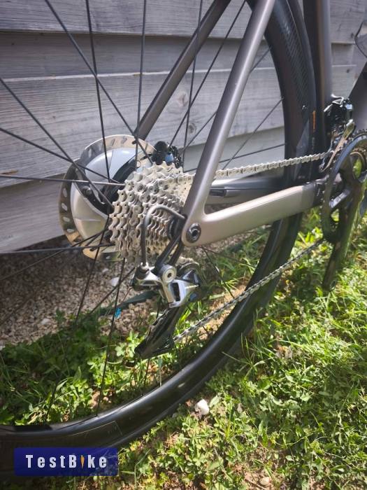 Scott Addict Karbon Országúti Shimano Dura-Ace 2x11         