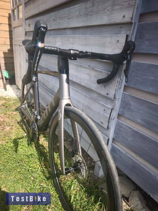 Scott Addict Karbon Országúti Shimano Dura-Ace 2x11         