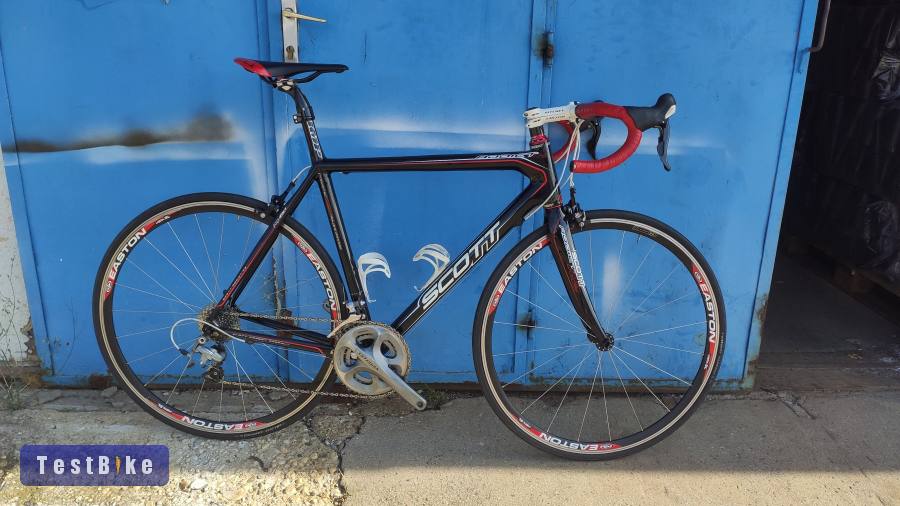 Scott Addict R2 karbon országúti kerékpár - 56
