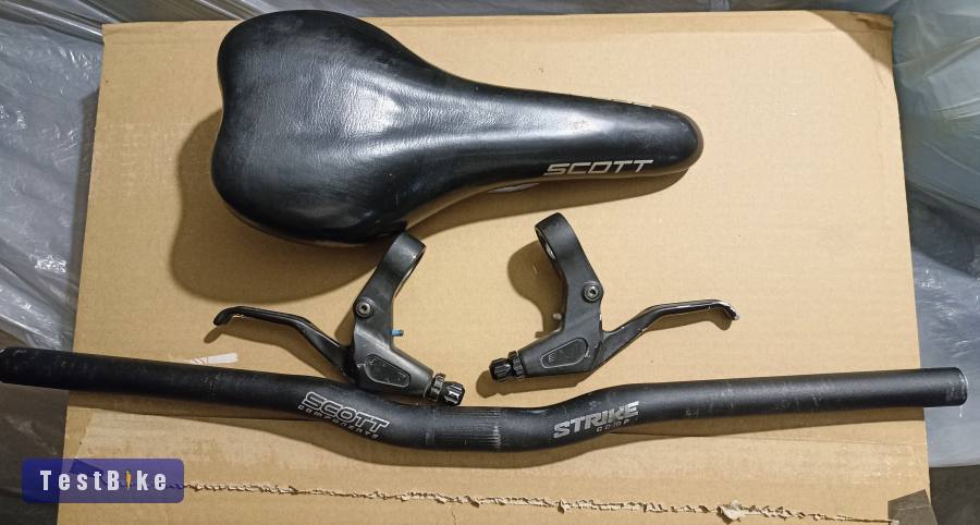 Scott cuccok: 550mm kormány, Scott Comp fékkar, Nyereg